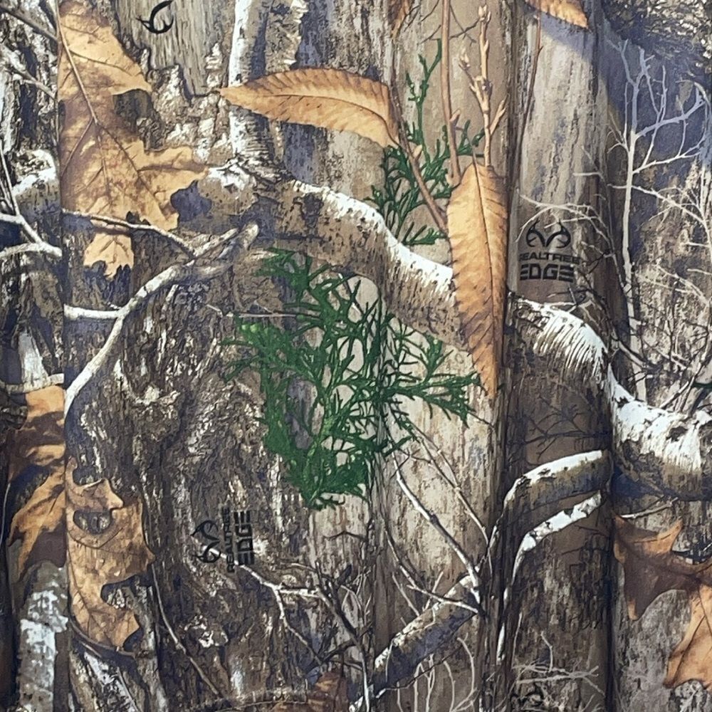 Realtree T-shirt  - Picture 3 of 7